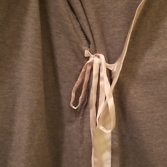 3 for $30 Short gray robe - maternity - Picture 3 of 4